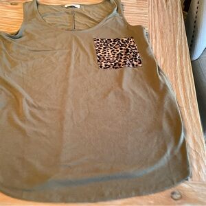 Zenan cute  Olive Tank with Leopard Print Pocket